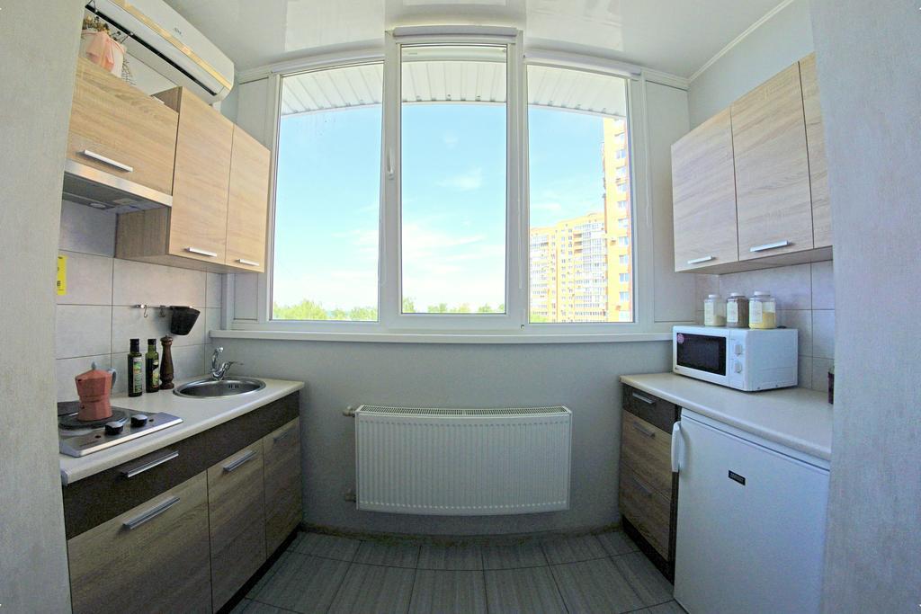54A Tselinogradskaia Str At Alekseevka Underground Kharkiv Exterior photo