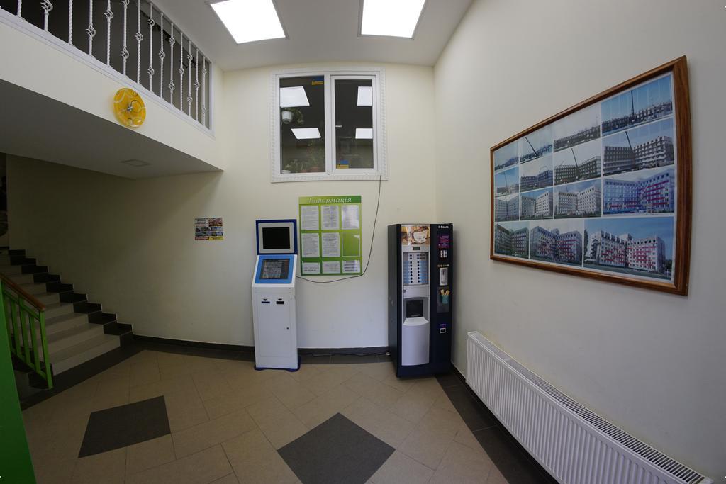 54A Tselinogradskaia Str At Alekseevka Underground Kharkiv Exterior photo